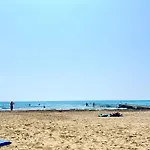 Seaside Escape - Charming Sunlit 2Br Flat